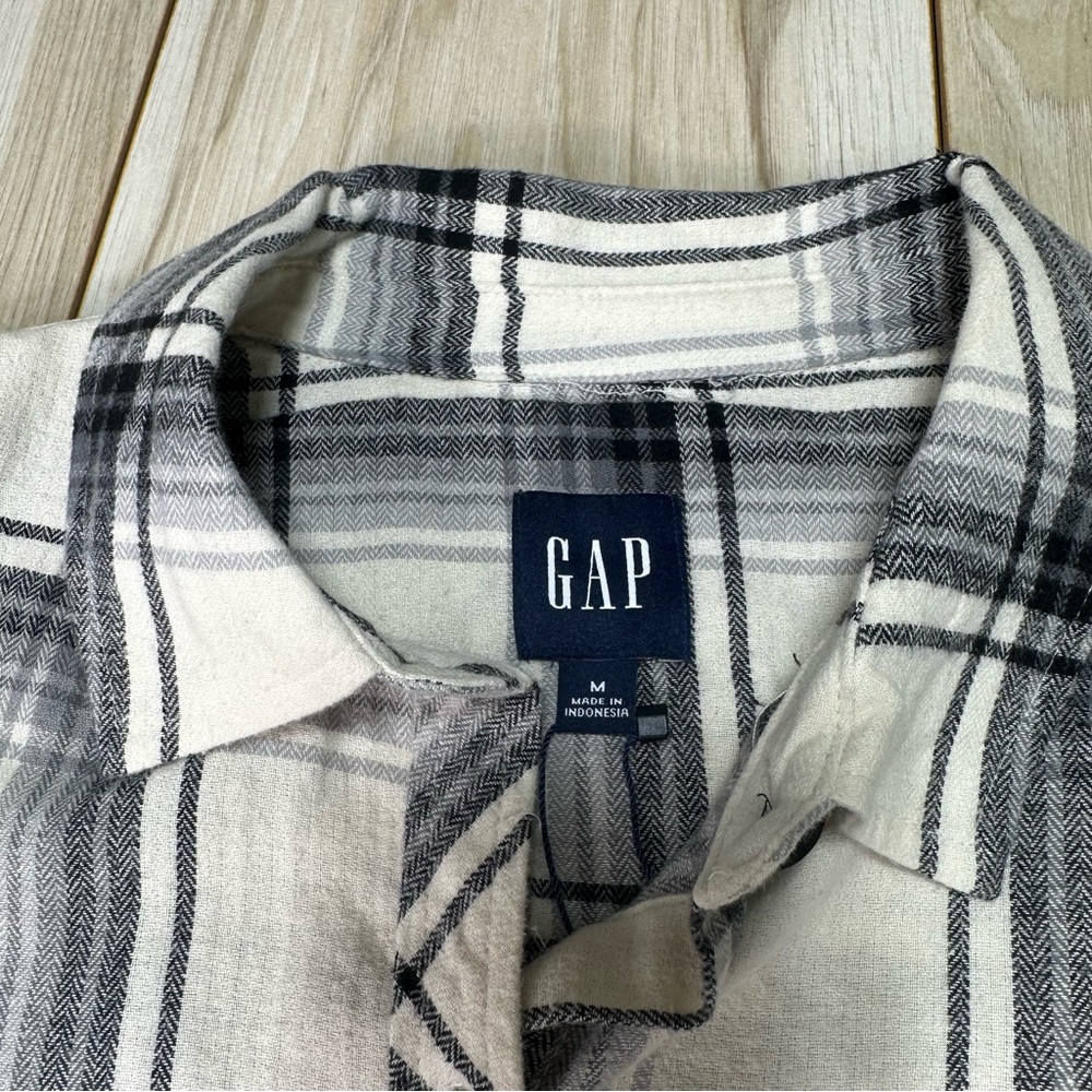 Gap Women’s Flannel Deema Plaid Button Down Shirt, relaxed fit Size Medium-‎ New - Picture 9 of 11